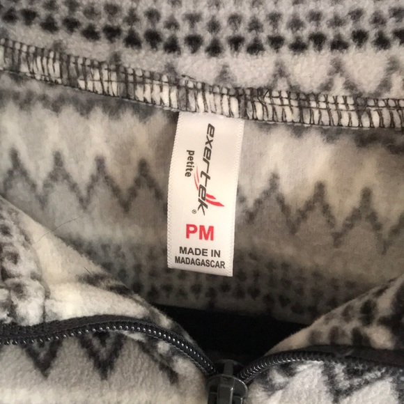 Fleece pull over - Picture 2 of 2